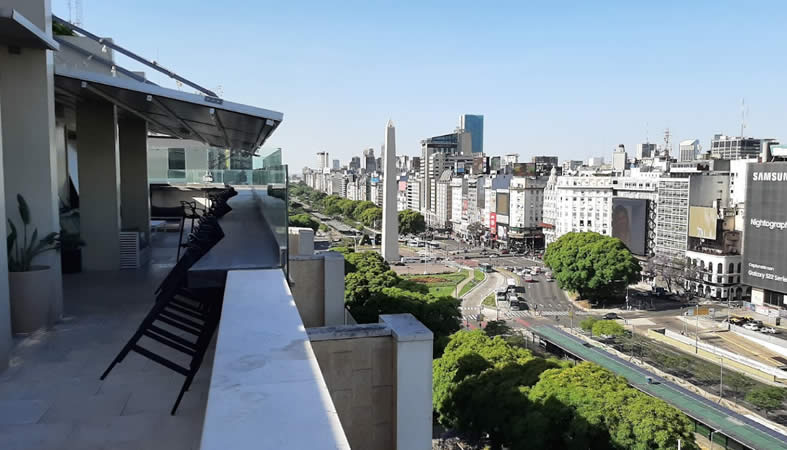 Vista del Obelisco desde el Rooftop del Grand Brizo Buenos AIres