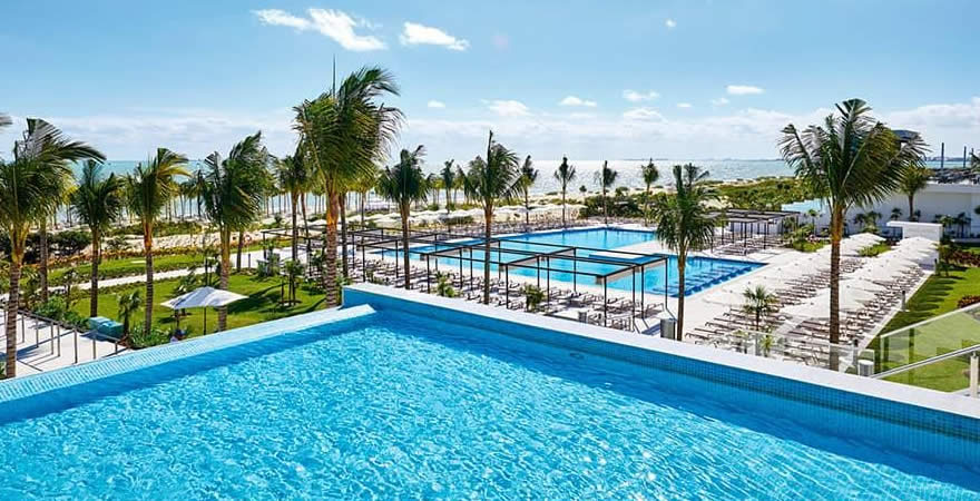 Piscina del Hotel Riu Palace Costa Mujeres